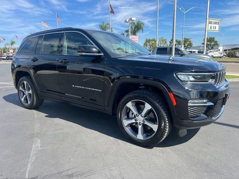 Used 2023 Jeep Grand Cherokee 4WD 4xe image 6