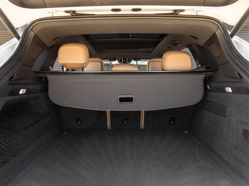 Certified 2023 Porsche Cayenne Platinum Edition AWD/4WD image 38