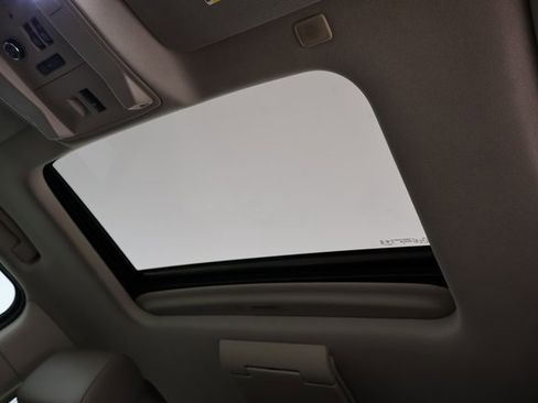 Used 2019 Chevrolet Tahoe Premier image 31