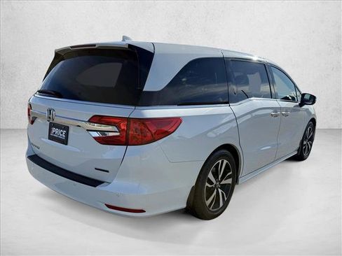 Used 2018 Honda Odyssey Touring image 5