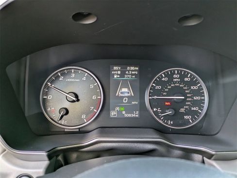 Used 2022 Subaru Outback Limited image 23