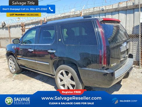 Used 2009 Cadillac Escalade 2WD Hybrid image 3