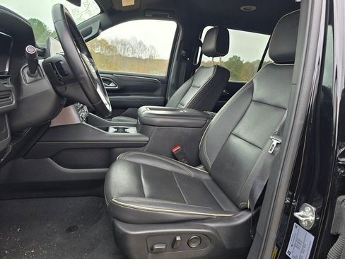 Used 2024 GMC Yukon XL SLT image 4