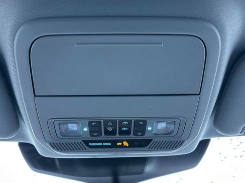 Used 2024 Ford Explorer XLT w/ Equipment Group 202A image 35