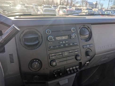 Used 2016 Ford F250 XL w/ Power Equipment Group image 18