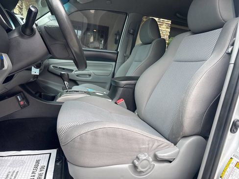 Used 2012 Toyota Tacoma 4x4 Double Cab w/ TRD Sport Pkg image 9