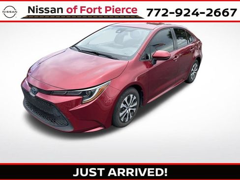 Used 2022 Toyota Corolla LE FWD image 1