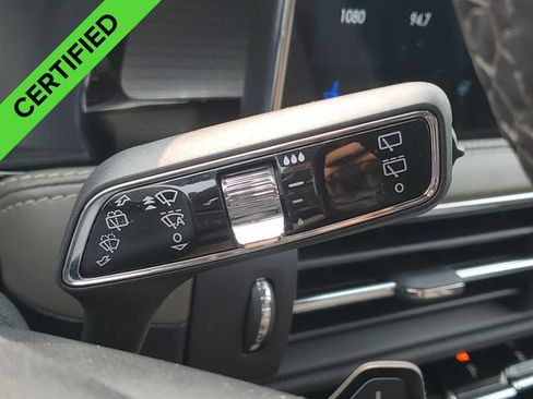 Used 2023 Lincoln Corsair AWD w/ Equipment Group 101A image 11