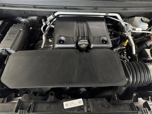 Used 2024 GMC Canyon AT4 w/ AT4 Premium Package image 6