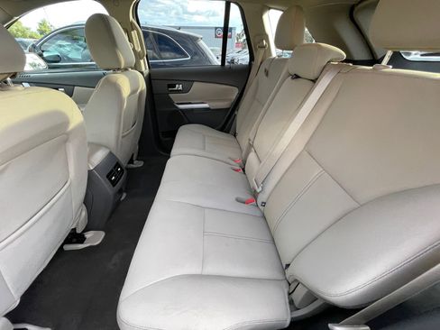 Used 2013 Ford Edge SE image 17