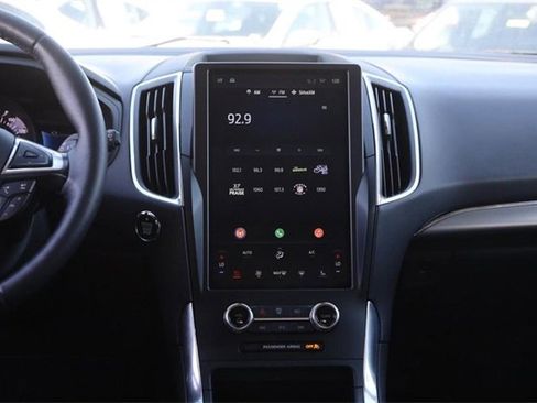 Certified 2024 Ford Edge Titanium image 24