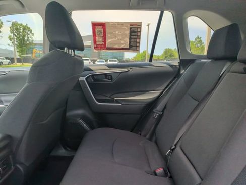 Used 2025 Toyota RAV4 LE FWD image 28