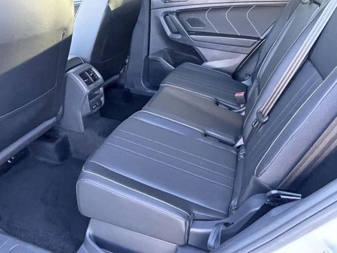 Used 2023 Volkswagen Tiguan SE R-Line image 10
