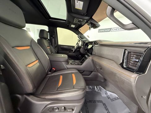 Used 2025 GMC Sierra 2500 AT4 AWD/4WD image 22
