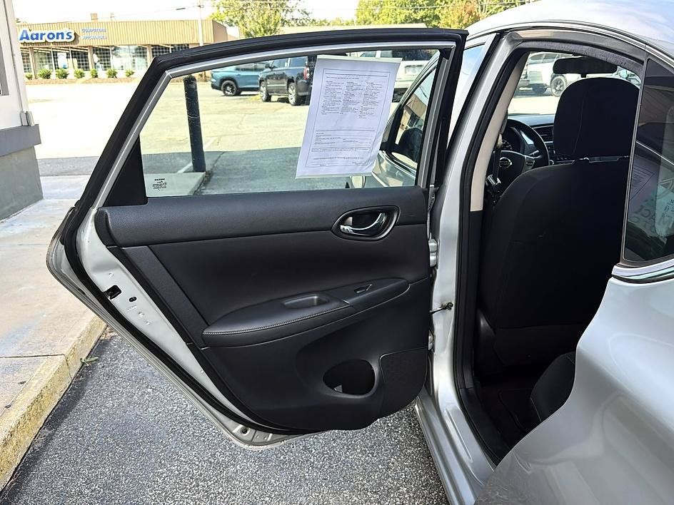 Used 2017 Nissan Sentra S FWD image 32