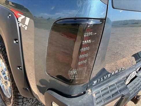 Used 2011 Chevrolet Silverado 2500 LT w/ Interior Plus Package AWD/4WD image 24