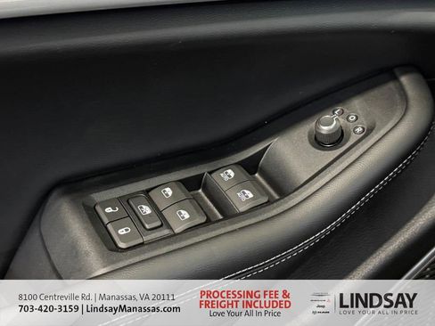 New 2025 Jeep Grand Cherokee L Limited w/ Luxury Tech Group II AWD/4WD image 35
