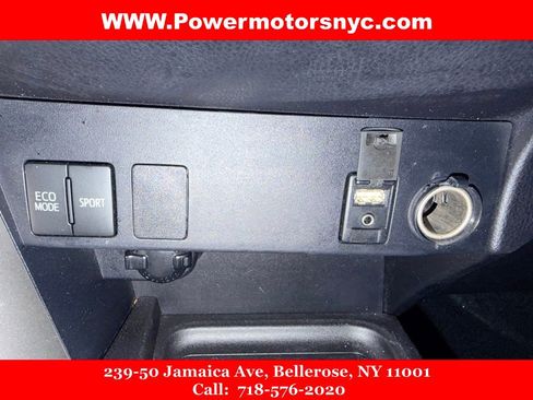 Used 2018 Toyota RAV4 LE image 35