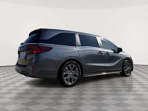 Used 2025 Honda Odyssey Touring image 6