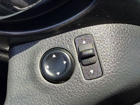 Used 2020 Nissan Rogue SV AWD/4WD image 10