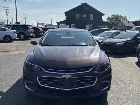 Used 2016 Chevrolet Malibu LT FWD image 2