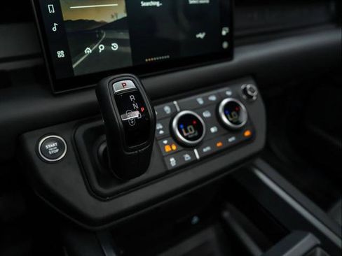 Used 2025 Land Rover Defender 110 S AWD/4WD image 28