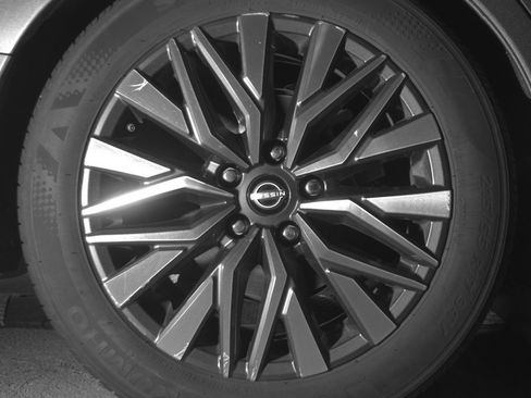 Used 2025 Nissan Altima 2.5 SV image 15