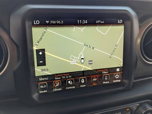 Used 2021 Jeep Gladiator Sport AWD/4WD image 16