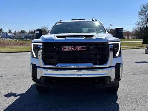 New 2026 GMC Sierra 3500 Pro w/ Convenience Package AWD/4WD image 4