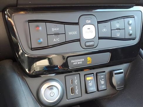 Used 2023 Nissan Leaf SV Plus image 8