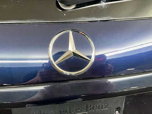 Used 2023 Mercedes-Benz GLC 300 4MATIC image 30