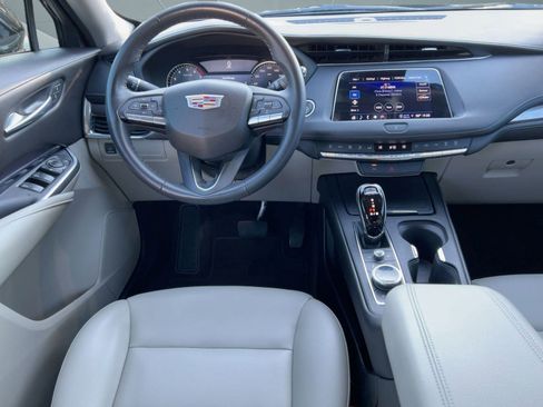 Used 2022 Cadillac XT4 Luxury image 28