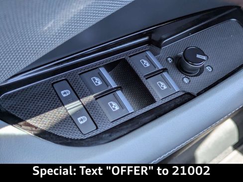 Certified 2026 Audi Q3 quattro 2.0T w/ 20" Wheel Package AWD/4WD image 26