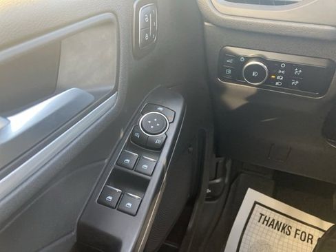 Used 2025 Ford Escape Platinum w/ Premium Technology Package image 16