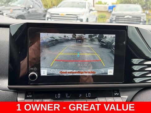 Used 2025 Toyota Camry LE FWD image 22
