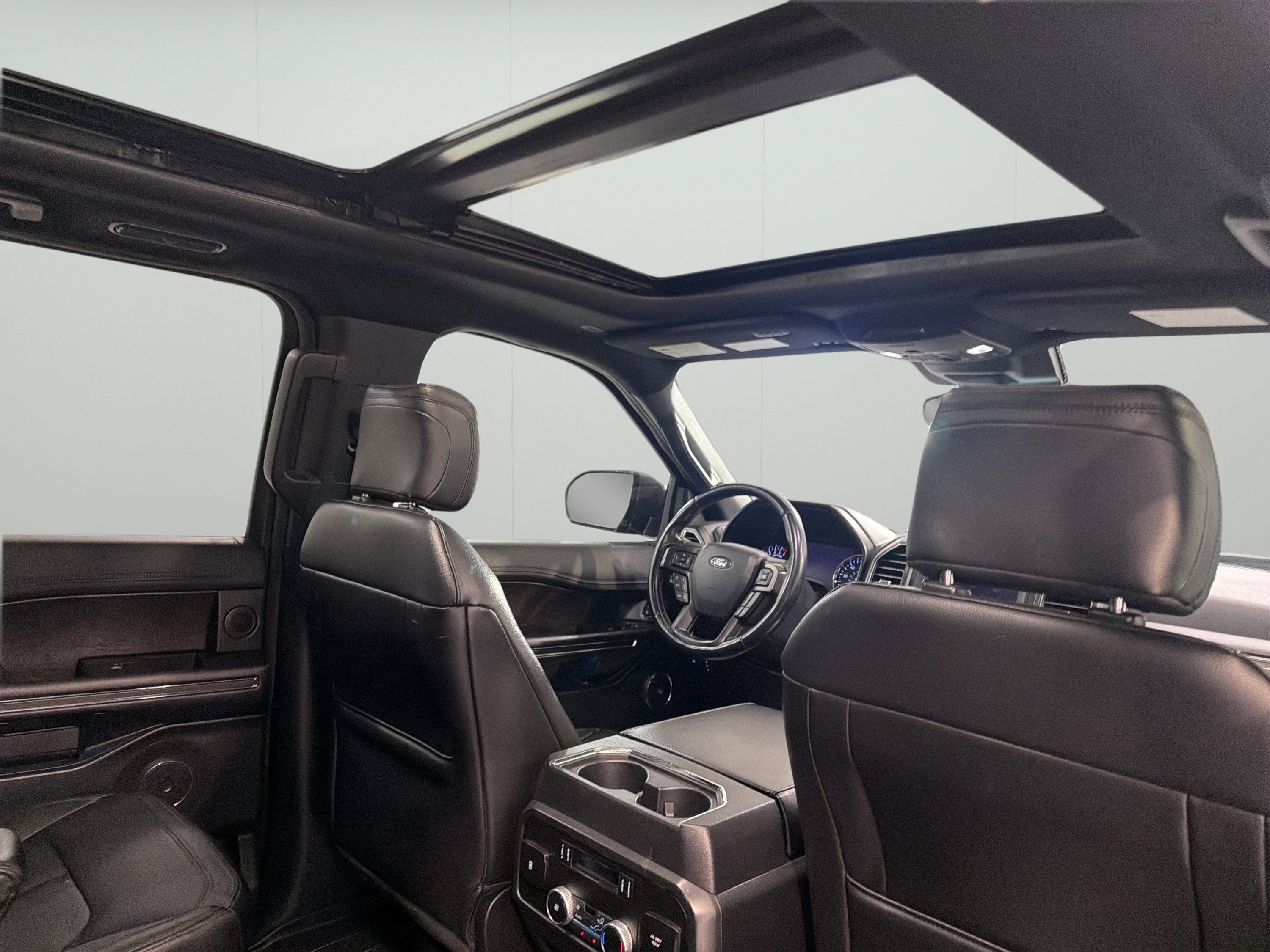 Used 2019 Ford Expedition Limited w/ Equipment Group 302A RWD image 14