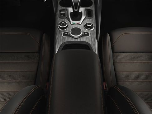 New 2025 Alfa Romeo Giulia w/ Driving Assist Package image 27