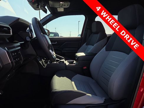 Used 2025 Toyota Tacoma TRD Sport image 15