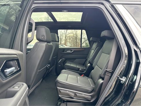 New 2026 GMC Yukon Denali w/ Sun & Power Step Package image 8