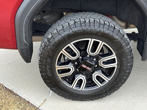 Used 2021 GMC Sierra 2500 AT4 w/ AT4 Premium Plus Package image 12