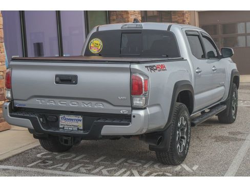 Used 2020 Toyota Tacoma TRD Off-Road w/ TRD Premium Off Road Package image 3