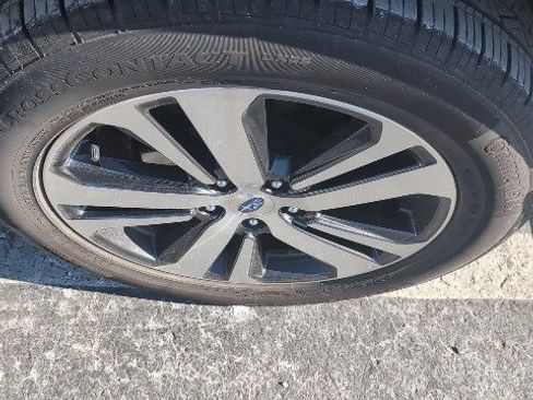 Used 2019 Subaru Outback 2.5i Limited w/ Popular Package #2 image 9