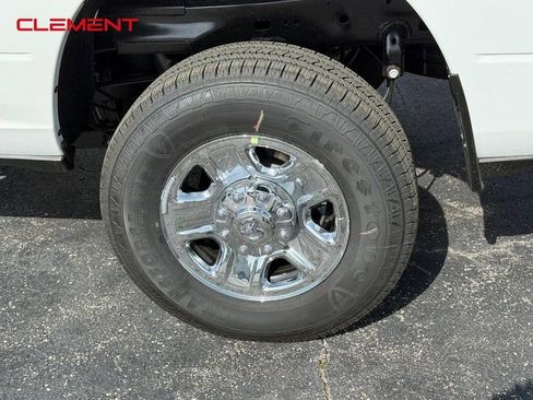 New 2025 RAM 2500 Tradesman w/ Chrome Appearance Group AWD/4WD image 4