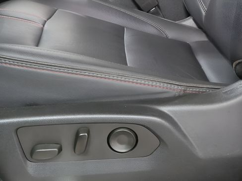 Used 2022 Chevrolet Tahoe RST w/ Luxury Package AWD/4WD image 21