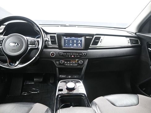 Certified 2019 Kia Niro EX w/ Cold Weather Package 2.0 image 30