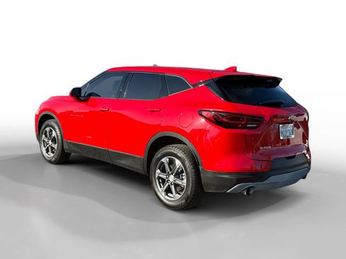 Used 2023 Chevrolet Blazer LT image 3