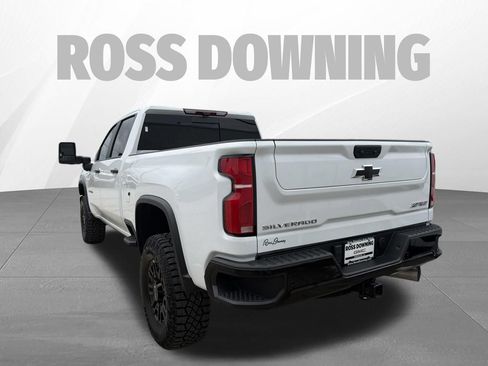 Used 2025 Chevrolet Silverado 2500 ZR2 w/ Technology Package AWD/4WD image 6