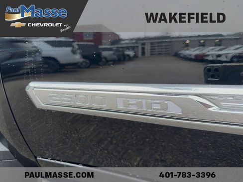Used 2025 Chevrolet Silverado 2500 High Country w/ High Country Premium Package AWD/4WD image 8