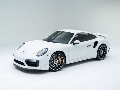 Certified 2019 Porsche 911 Turbo S image 1