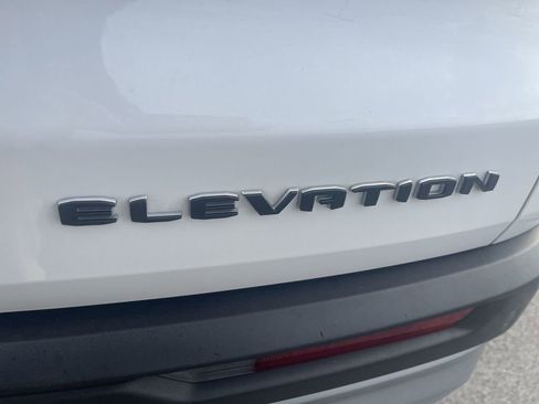 Used 2024 GMC Acadia Elevation w/ Luxury Package image 5